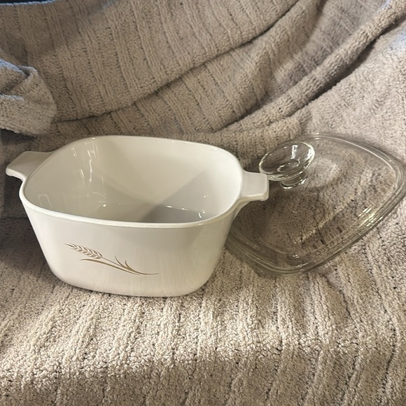 COPY - Vintage Corningware Wheat Stalk Design with Glass Lid - Picture 2 of 10